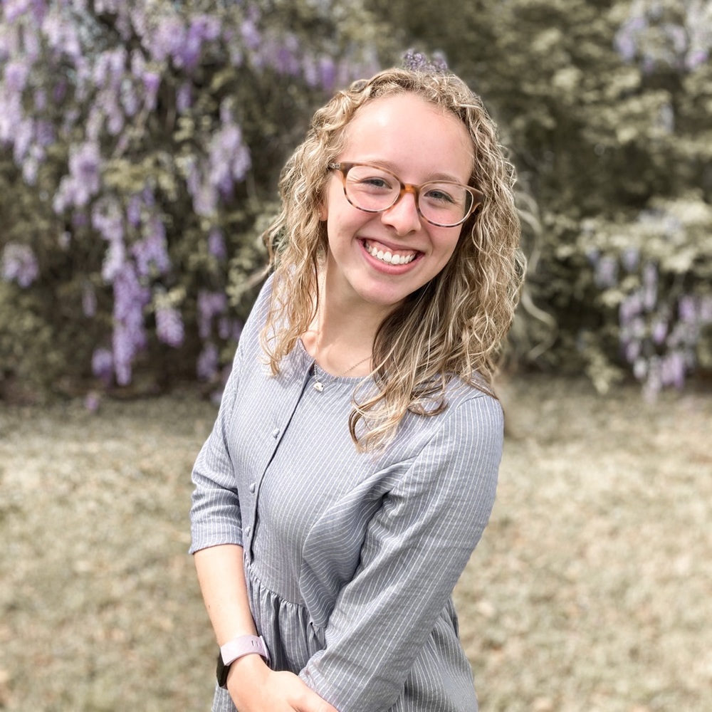 Meet your Posher, Olivia